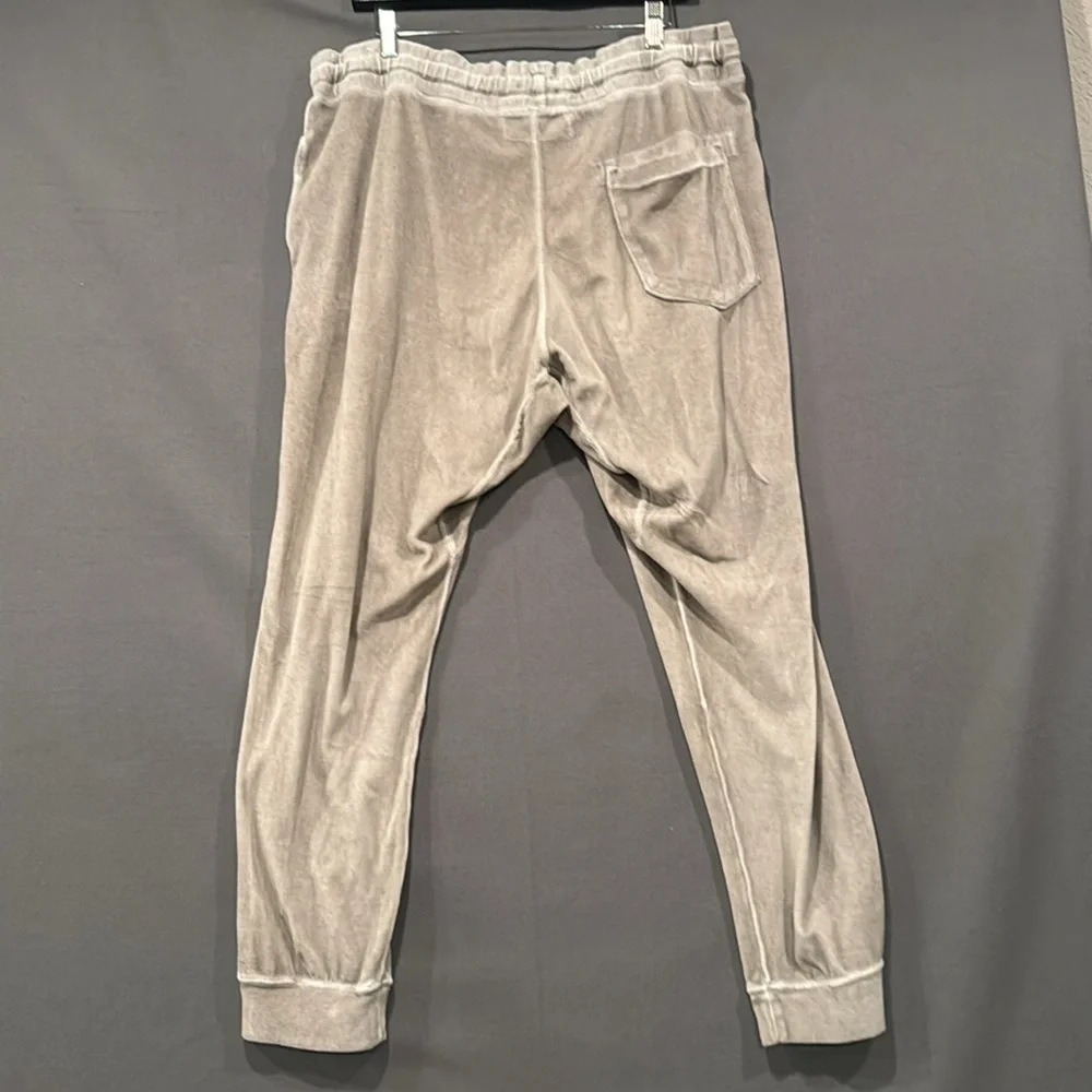 True‎ Religion Men's/Women’s Beige Joggers XXL